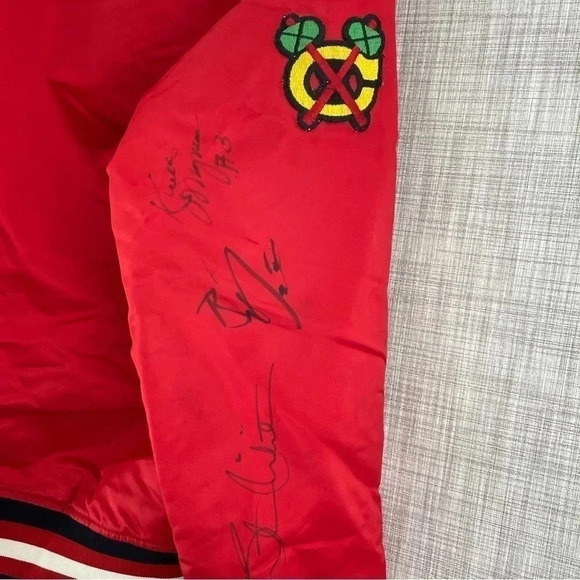 Vintage Starter Blackhawks jacket signed size small 1637 - Picture 11 of 16